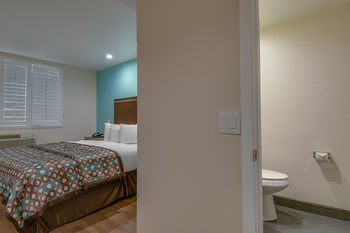 Vagabond Inn Executive - Bakersfield Downtowner Eksteriør billede